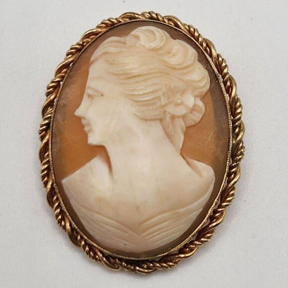 Victorian Revival Cameo Pendant Brooch Left Facing Cottagecore Regencycore 12KGF - Picture 1 of 10